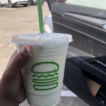Shake Shack Buckhead - Apple Cider Donut Shake - Burgers Near Me - Atlanta, Georgia Shake Shack Buckhead - Apple Cider Donut Shake - Burgers Near Me - Atlanta, Georgia