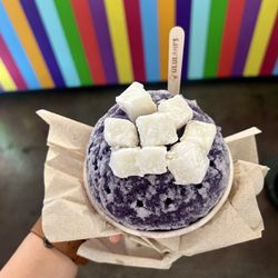 Ululani's Hawaiian Shave Ice - Stockton CA - Mochi toppings is a MUST