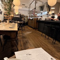 5 Points Market & Restaurant