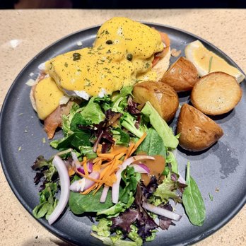 Khao Hom - Smoked Salmon Benedict - Thai Near Me - Hayward, California