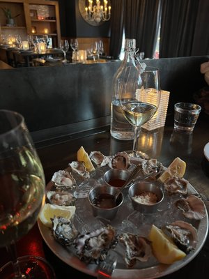 SWeL Restaurant by null