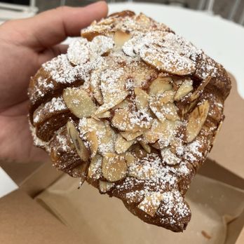 Café Dear Leon - Almond croissant - Cafes Near Me - Baltimore, Maryland Café Dear Leon - Almond croissant - Cafes Near Me - Baltimore, Maryland