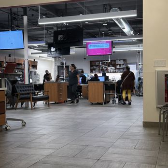Veterinary Emergency Group - Not busy but still had to wait hooooours - Emergency Pet Hospital Near Me - San Ramon, California