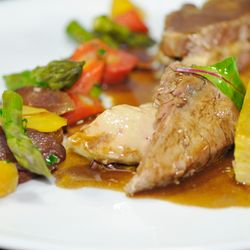 Le Yacht Club - Pièce de veau braisé au foie gras, jus d'une daube