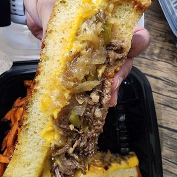 Café Hollander Hilldale - Grilled beef tosti - American Near Me - Madison, Wisconsin