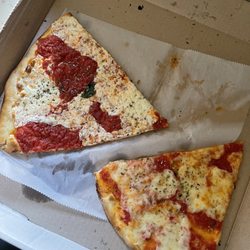 MARGHERITA SLICE & CHEESE SLICE