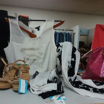 Re-Run Shoppe - Variety - Women's Clothing Near Me - Fredericksburg, Virginia Re-Run Shoppe - Variety - Women's Clothing Near Me - Fredericksburg, Virginia