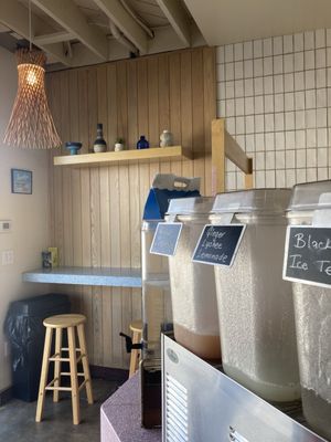 Sweetfin Poke Venice Beach by null