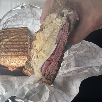 The Crunchy Pickle - Reuben - Delis Near Me - Howell, Michigan
