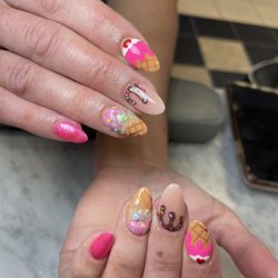 Tina's Nail & Spa - Nice shop with great design!!