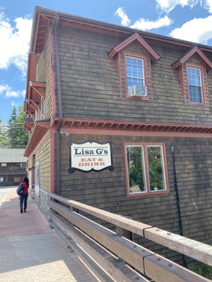 Lisa G's by null