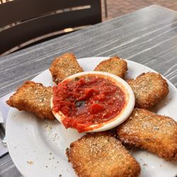 Mama Romano’s - Bellalago