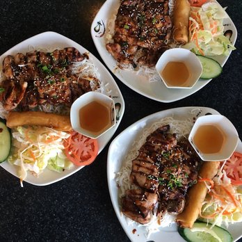 Pho 88 - Chicken vermicelli plate - Vietnamese Near Me - Montreal, Quebec Pho 88 - Chicken vermicelli plate - Vietnamese Near Me - Montreal, Quebec