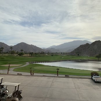 The Bunker Bar - a view of a golf course - American Near Me - La Quinta, California