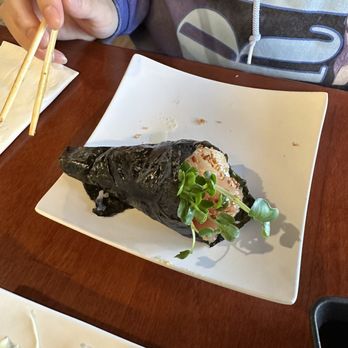 Umi Sushi - poke Snow White Hand Roll - Sushi Bars Near Me - Roseville, California Umi Sushi - poke Snow White Hand Roll - Sushi Bars Near Me - Roseville, California