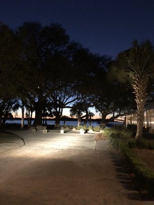 Lowndes Grove by null