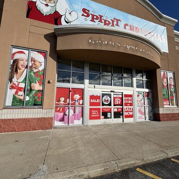 Spirit Christmas - Holiday Decorations Near Me - Milford, Connecticut