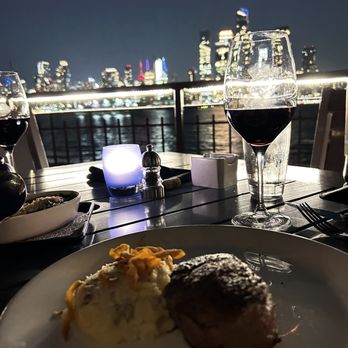 Chart House - Filet Mignon 8 oz - Seafood Near Me - Weehawken, New Jersey Chart House - Filet Mignon 8 oz - Seafood Near Me - Weehawken, New Jersey
