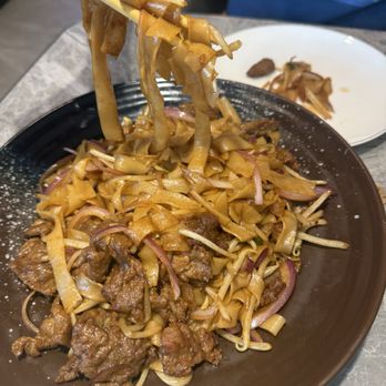 Yum Long - Wok-Fried Beef Chow Fun - Chinese Near Me - Monterey Park, California Yum Long - Wok-Fried Beef Chow Fun - Chinese Near Me - Monterey Park, California