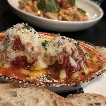 Oak - MEATBALLS and calamari - New American Near Me - Laguna Beach, California Oak - MEATBALLS and calamari - New American Near Me - Laguna Beach, California
