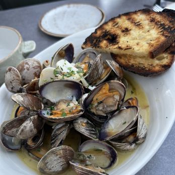 Riverside - Manila Clams - New American Near Me - Hood River, Oregon