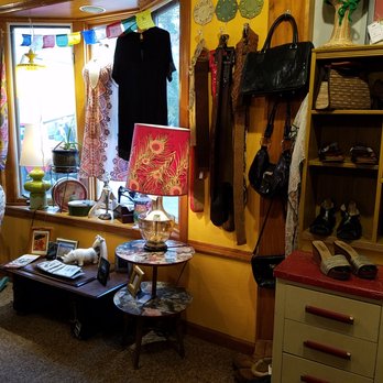 Finds - Funky Resale - women's clothing - Used, Vintage & Consignment Near Me - Nashville, Indiana