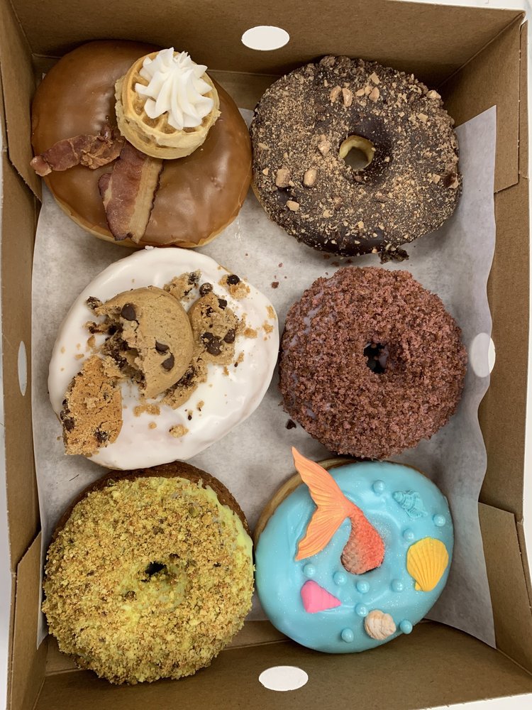 THE CRUMB ARTISAN DONUTS & CUPCAKERY 307 Photos & 243 Reviews