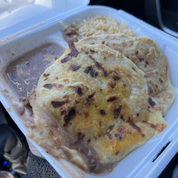Pupusas Y Mas - Asada and adobada - Food Trucks Near Me - Davis, California Pupusas Y Mas - Asada and adobada - Food Trucks Near Me - Davis, California