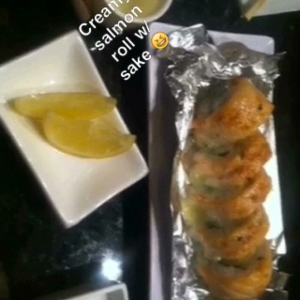 DRAGON SUSHI - Indio prices - Creamy Salmon Roll w/ a side of lemon & jalapeños & hot sake - Sushi Bars Near Me - Indio, California DRAGON SUSHI - Indio prices - Creamy Salmon Roll w/ a side of lemon & jalapeños & hot sake - Sushi Bars Near Me - Indio, California