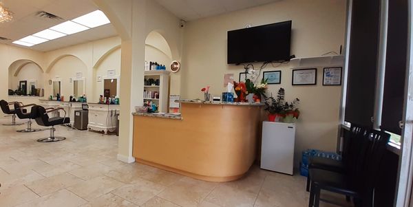 T&H Spring Hair Salon