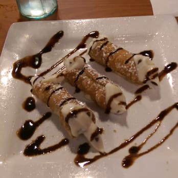 Brooklyn V's Pizza - Desert. Yes this is a neighborhood pizza joint serving up these traditional NewYork Cannoli's.... - Pizza Near Me - Gilbert, Arizona Brooklyn V's Pizza - Desert. Yes this is a neighborhood pizza joint serving up these traditional NewYork Cannoli's.... - Pizza Near Me - Gilbert, Arizona