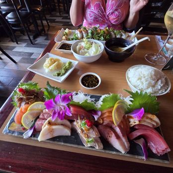 Oishi Teri Sushi Bar - Sashimi and a roll - Sushi Bars Near Me - Modesto, California