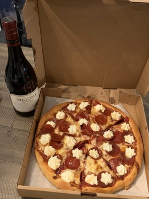 Regina's Pizza by null