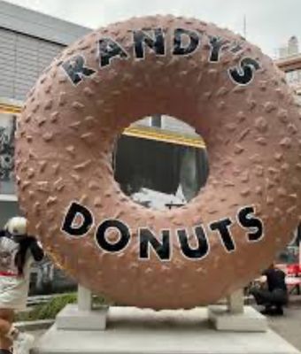 Randy’s Donuts by null