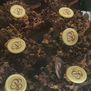 Porto's Bakery & Cafe - Bakeries Near Me - Burbank, California Porto's Bakery & Cafe - Bakeries Near Me - Burbank, California