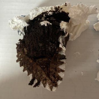 Brookshire's - Very dry chocolate cupcake. - Grocery Near Me - Forney, Texas