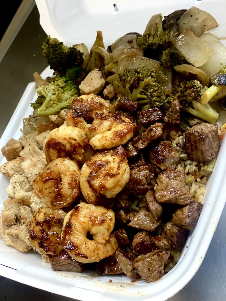 YOSHI HIBACHI GRILLE INKSTER 1549 Middlebelt Rd, Inkster, Michigan Japanese Restaurant