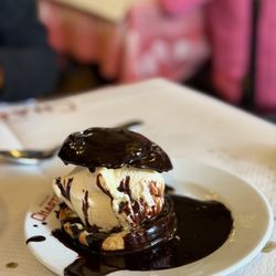 Cream puff with chocolate