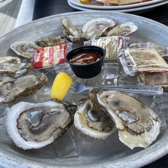 The Lighthouse Restaurant & Dock Bar - Oysters - Bars Near Me - Solomons, Maryland