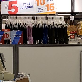 Old Navy - Men's Clothing Near Me - Puyallup, Washington Old Navy - Men's Clothing Near Me - Puyallup, Washington