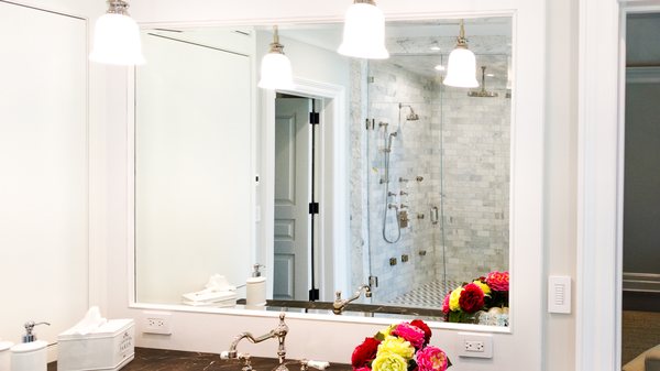 Donovan Glass by null