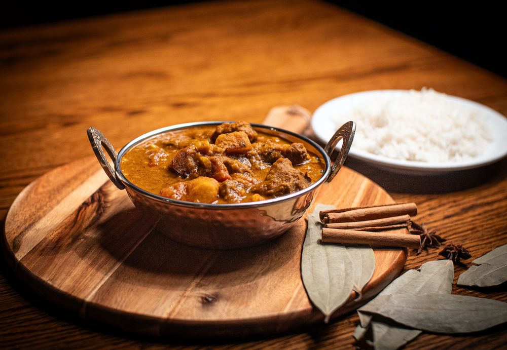 Sherpa Spice Restaurant & Bar Logo