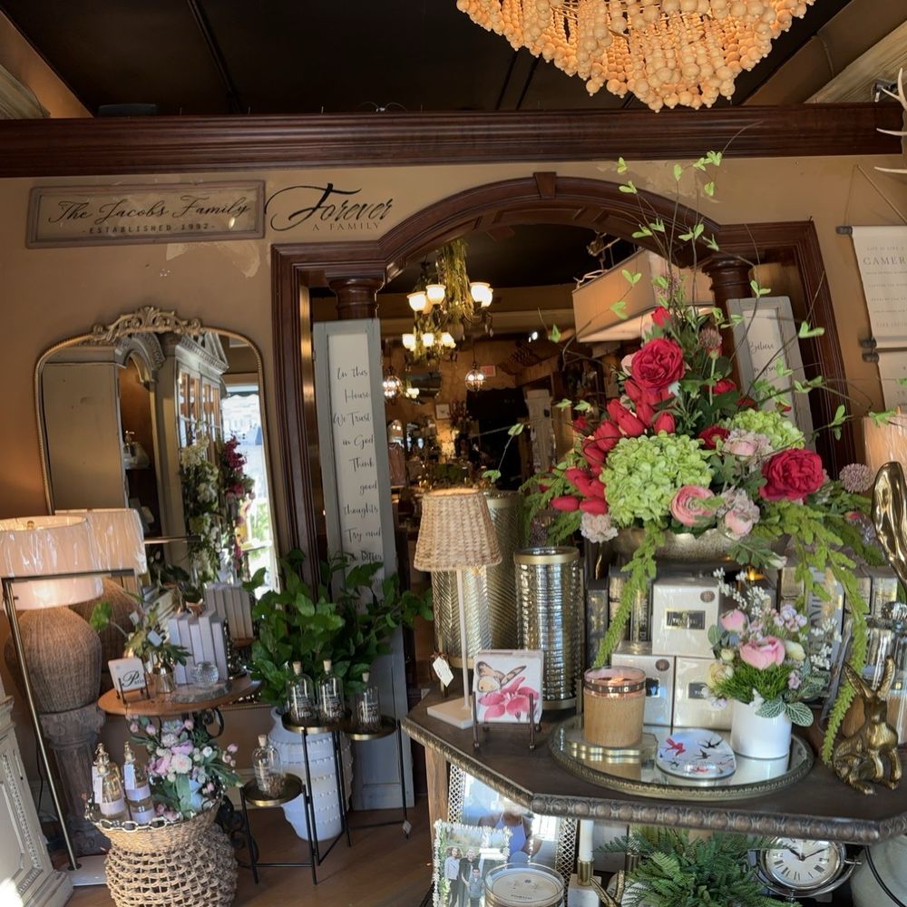 Little Luxuries - Grand entrance - Home Decor Near Me - Naperville, Illinois Little Luxuries - Grand entrance - Home Decor Near Me - Naperville, Illinois