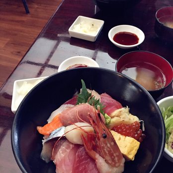 Waraku - Izakaya Near Me - Torrance, California
