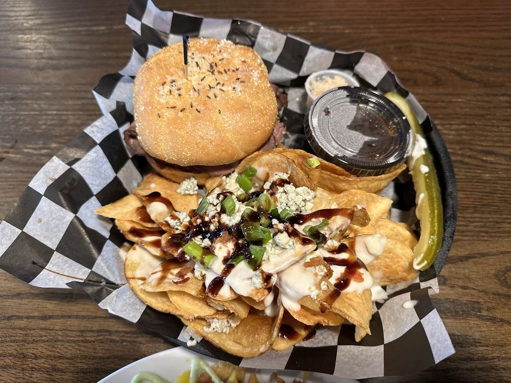 THE PARROT PATIO BAR & GRILL Updated March 2024 59 Photos & 107