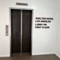 Shelter Hotels - Elevator to the hotel lobby