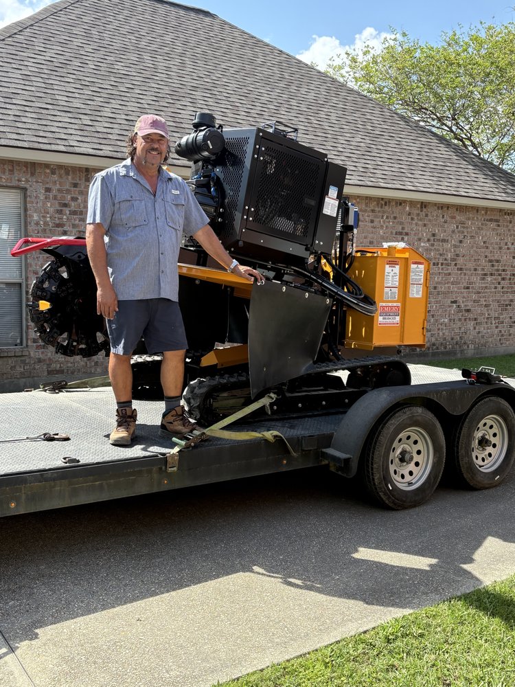 Sharkys Stump Shredders - tree service in Denham Springs, LA