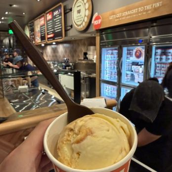Salt & Straw - Ice Cream & Frozen Yogurt Near Me - Seattle, Washington Salt & Straw - Ice Cream & Frozen Yogurt Near Me - Seattle, Washington