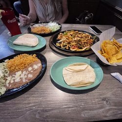 Senor Taco - Tonight's special: chicken fajitas for two.