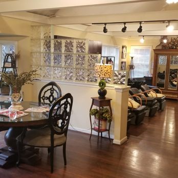 William David Salon & Spa - Waiting area and drinks - Hair Salons Near Me - Alpharetta, Georgia William David Salon & Spa - Waiting area and drinks - Hair Salons Near Me - Alpharetta, Georgia
